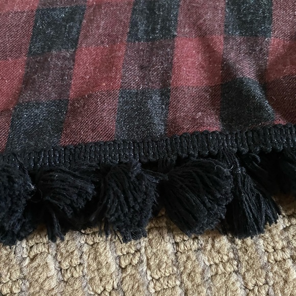 Plaid oversize blouse with fringe trim - Picture 2 of 8